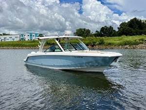 Boston Whaler 320 VANTAGE 3 2022 Boston Whaler 320 VANTAGE 4