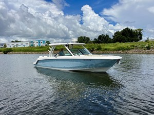 Boston Whaler 320 VANTAGE 4 2022 Boston Whaler 320 VANTAGE 5