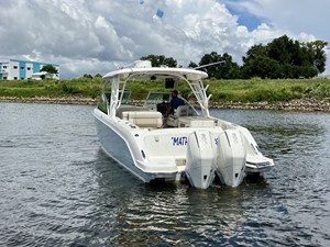 Boston Whaler 320 VANTAGE 7 2022 Boston Whaler 320 VANTAGE 8