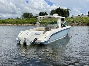 Boston Whaler 320 VANTAGE 10 2022 Boston Whaler 320 VANTAGE 11