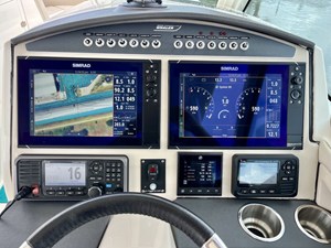 Boston Whaler 320 VANTAGE 22 2022 Boston Whaler 320 VANTAGE 23