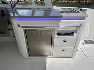 Boston Whaler 320 VANTAGE 30 2022 Boston Whaler 320 VANTAGE 31