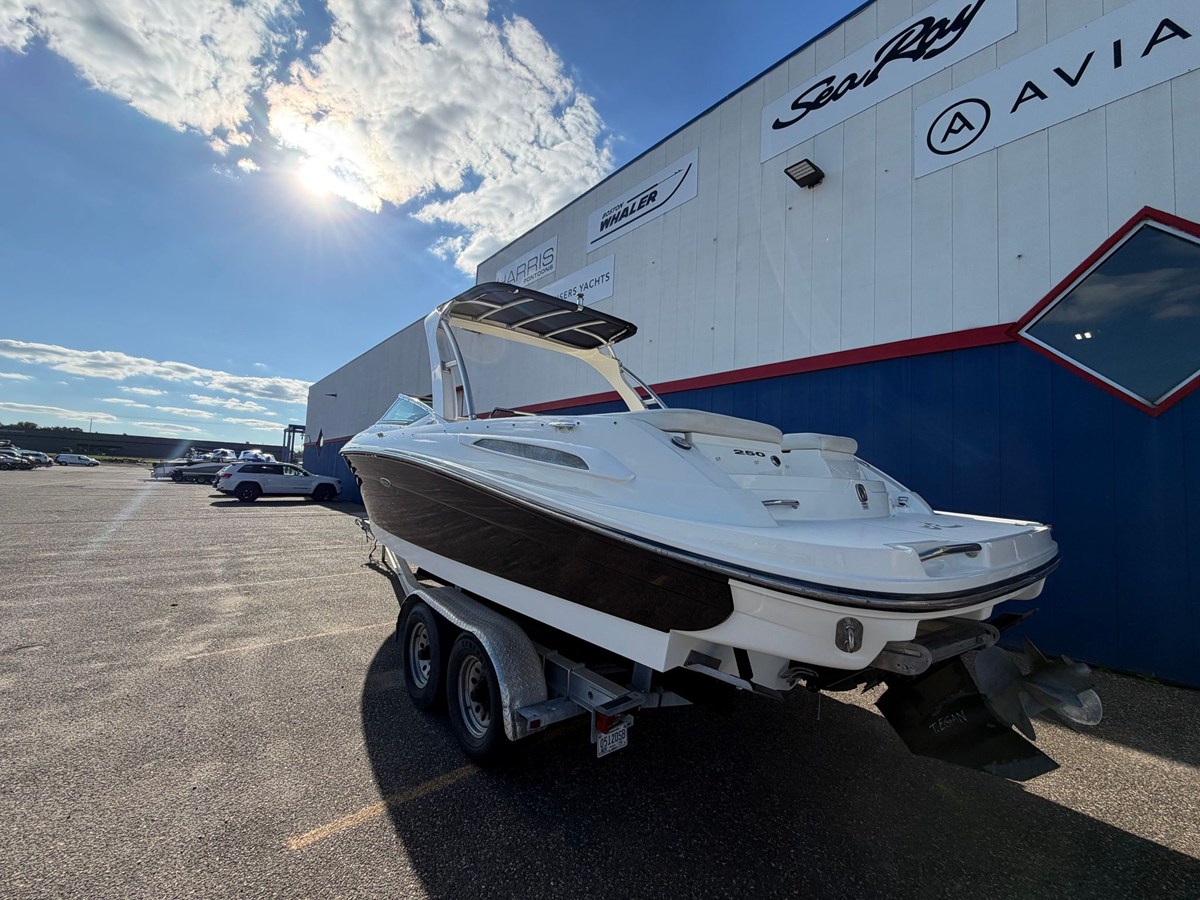 2007 Sea Ray 250 SLX 5