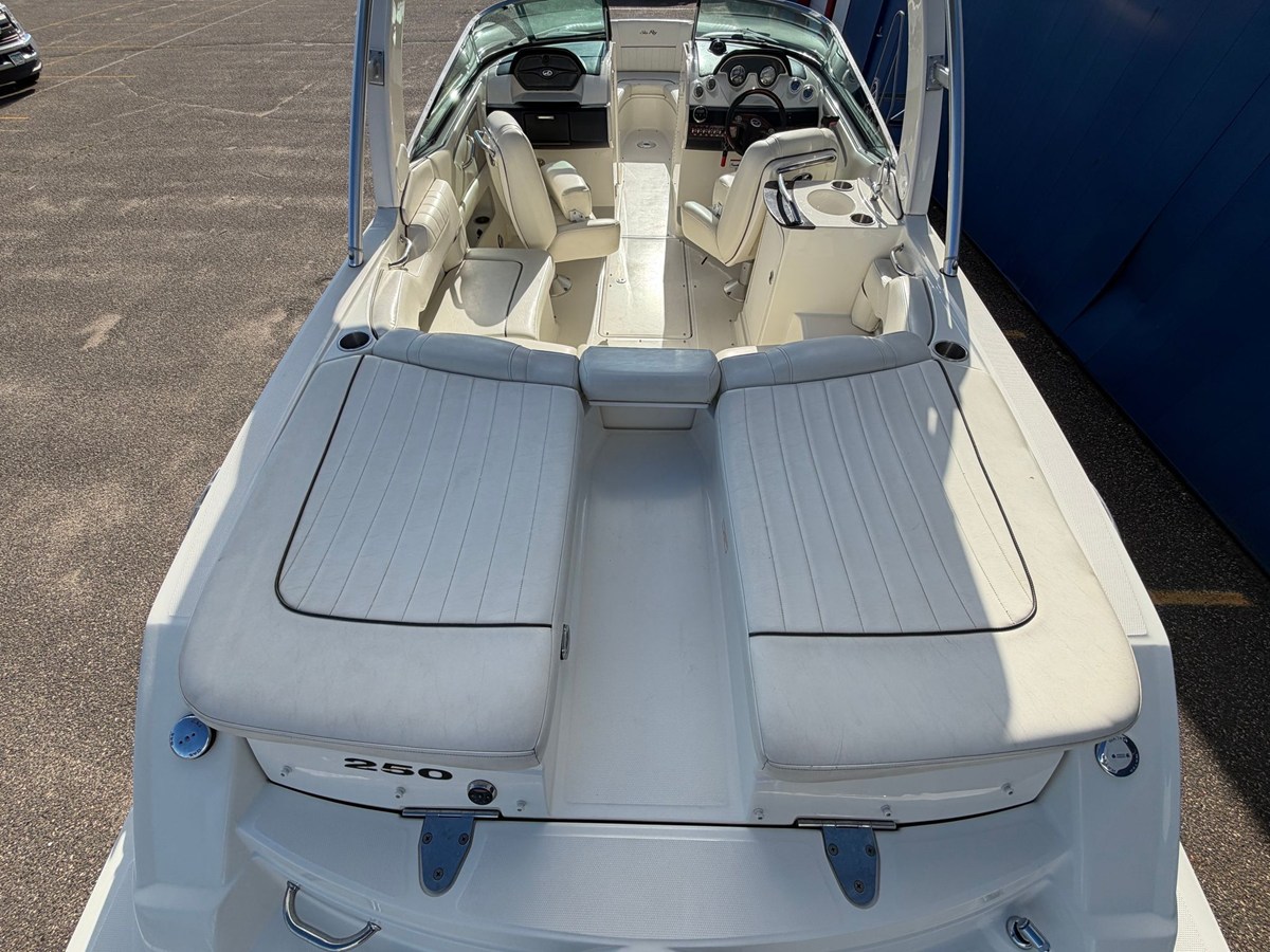 2007 Sea Ray 250 SLX 7