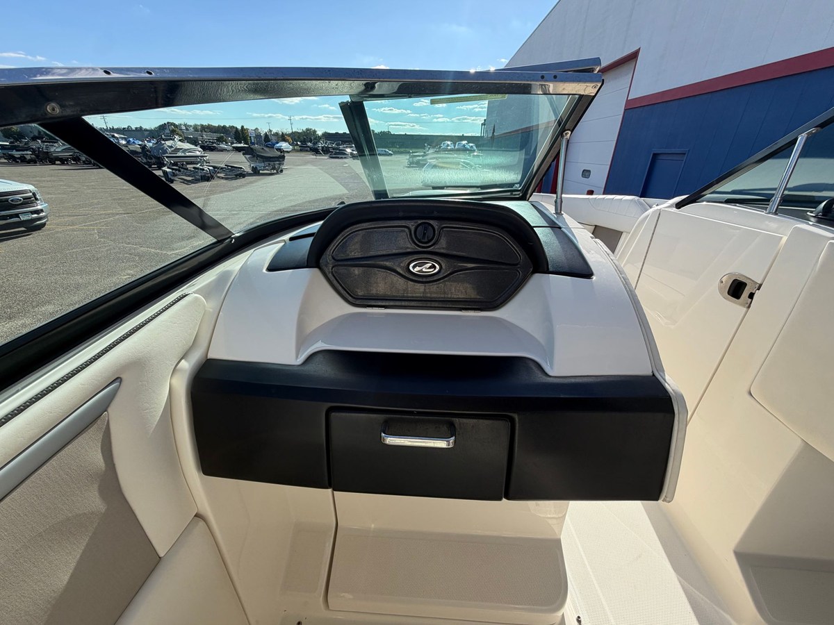 2007 Sea Ray 250 SLX 23