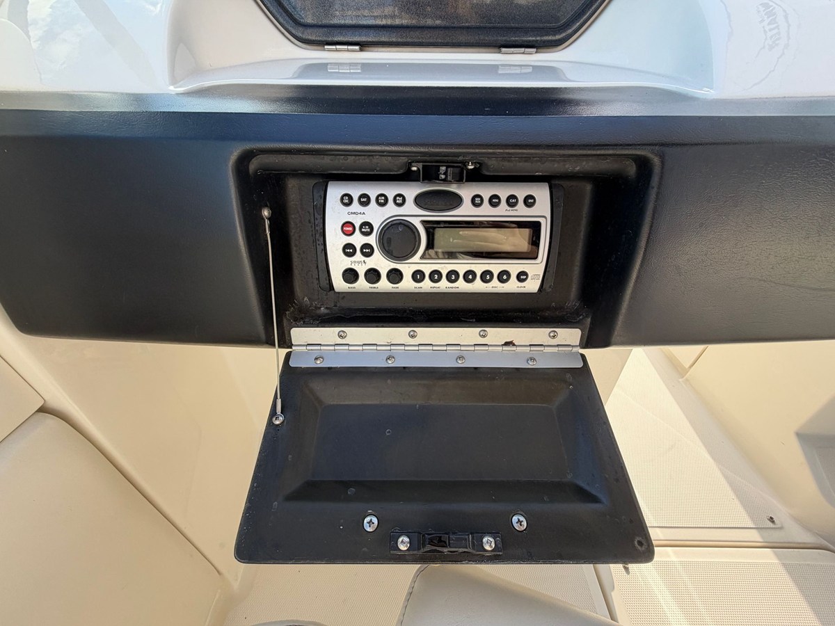 2007 Sea Ray 250 SLX 25