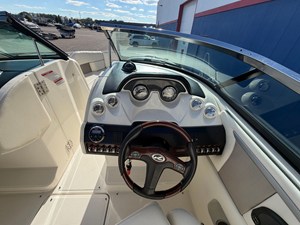 2007 Sea Ray 250 SLX 31