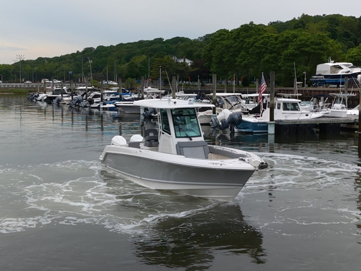 2026 Boston Whaler 250 Outrage 2
