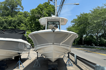 2026 Boston Whaler 250 Outrage 8