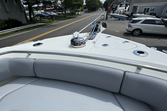 2026 Boston Whaler 250 Outrage 27