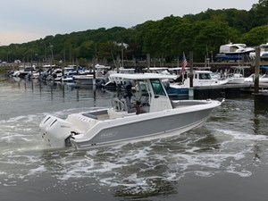 2026 Boston Whaler 250 Outrage 34