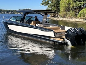 Aviara AV36 Outboard 0 2022 Aviara AV36 Outboard 1