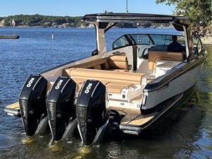 Aviara AV36 Outboard 2 2022 Aviara AV36 Outboard 3