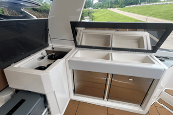 Aviara AV36 Outboard 12 2022 Aviara AV36 Outboard 13
