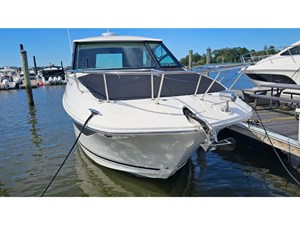 Sea Ray 320 SUNDANCER COUPE OB 3 2026 Sea Ray 320 SUNDANCER COUPE OB 4