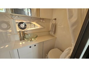 Sea Ray 320 SUNDANCER COUPE OB 10 2026 Sea Ray 320 SUNDANCER COUPE OB 11