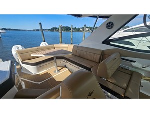 Sea Ray 320 SUNDANCER COUPE OB 37 2026 Sea Ray 320 SUNDANCER COUPE OB 38