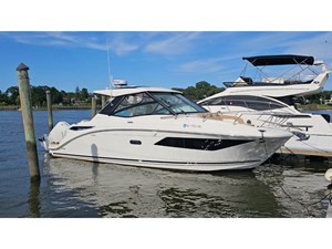 Sea Ray 320 SUNDANCER COUPE OB 48 2026 Sea Ray 320 SUNDANCER COUPE OB 49