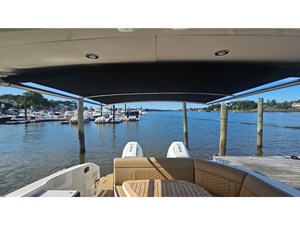 Sea Ray 320 SUNDANCER COUPE OB 53 2026 Sea Ray 320 SUNDANCER COUPE OB 54