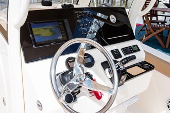 2027 Scout 240 XSF 25