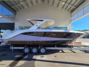 Sea Ray SLX 310 Outboard 1 2026 Sea Ray SLX 310 Outboard 2