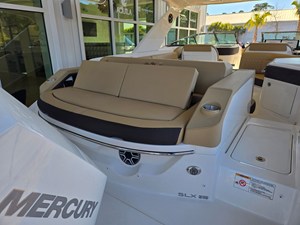 Sea Ray SLX 310 Outboard 4 2026 Sea Ray SLX 310 Outboard 5