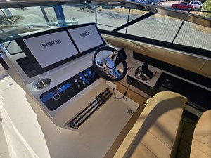 Sea Ray SLX 310 Outboard 12 2026 Sea Ray SLX 310 Outboard 13