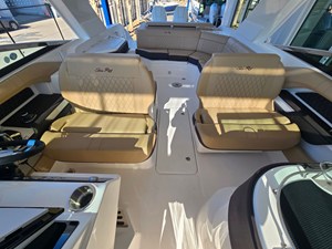 Sea Ray SLX 310 Outboard 14 2026 Sea Ray SLX 310 Outboard 15