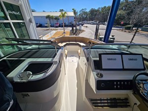 Sea Ray SLX 310 Outboard 16 2026 Sea Ray SLX 310 Outboard 17