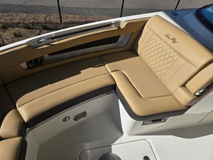 Sea Ray SLX 310 Outboard 20 2026 Sea Ray SLX 310 Outboard 21