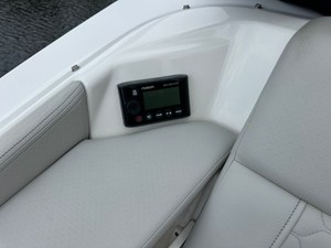 Sea Ray 320 SUNDANCER OB 35 2022 Sea Ray 320 SUNDANCER OB 36