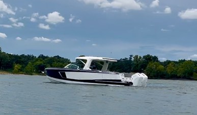 Aviara AV40 OB 0 2023 Aviara AV40 OB 1