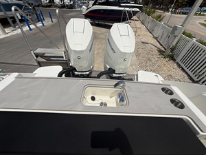 Boston Whaler 330 Vantage 27 2025 Boston Whaler 330 Vantage 28