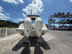 Boston Whaler 330 Vantage 33 2025 Boston Whaler 330 Vantage 34