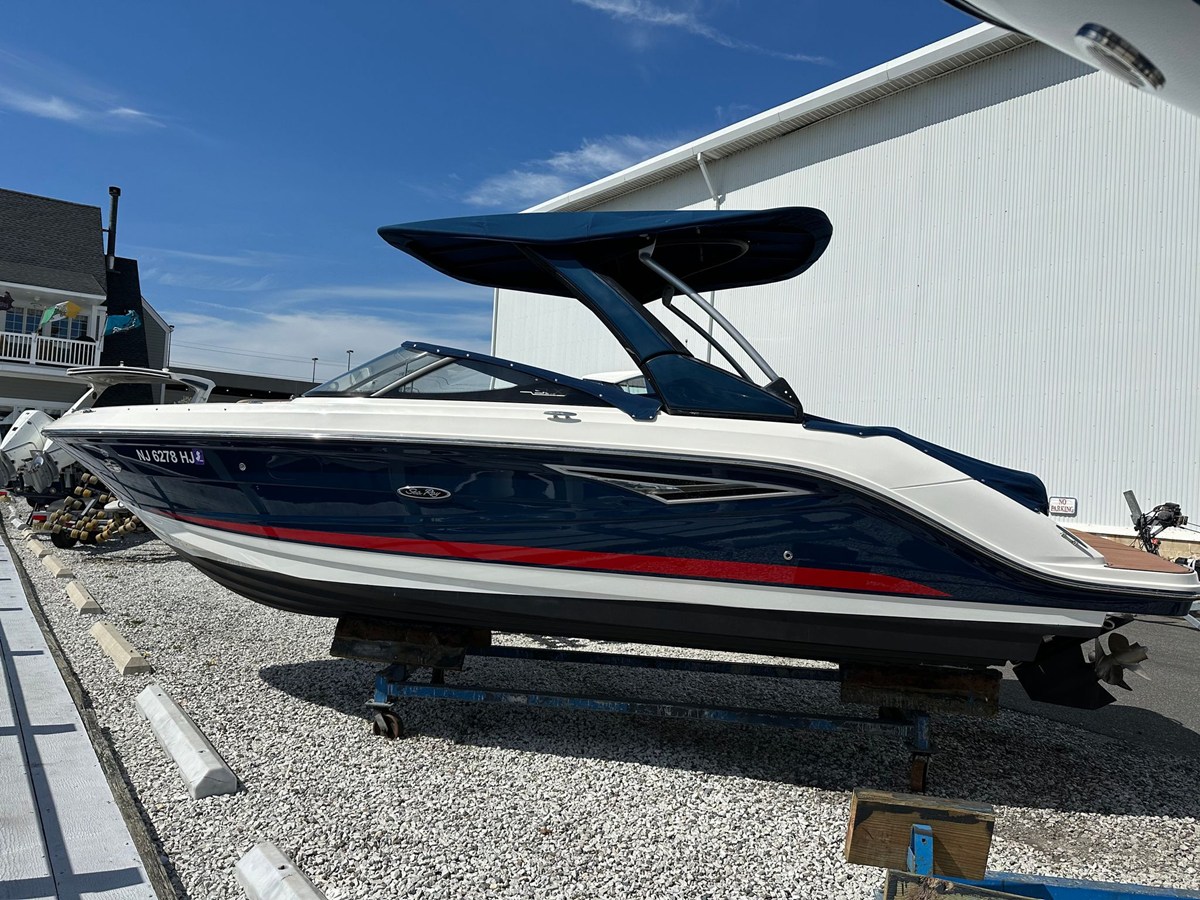 2017 Sea Ray 250 SLX 32