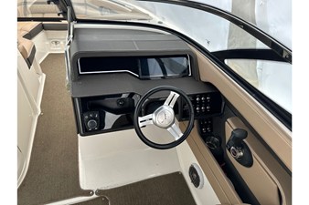 2017 Sea Ray 250 SLX 20