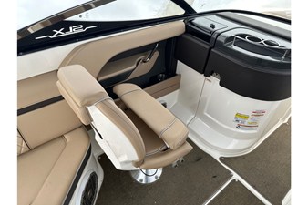 2017 Sea Ray 250 SLX 23