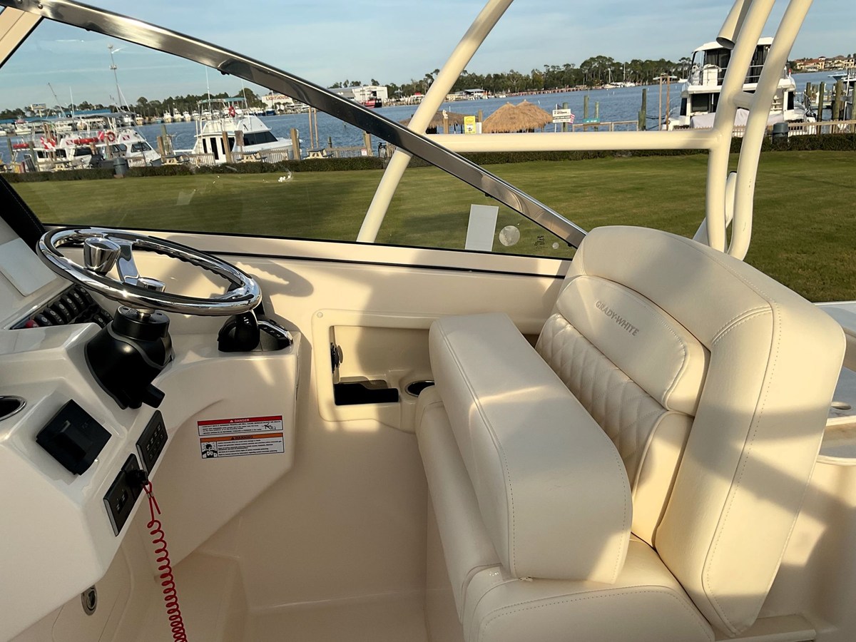 2026 Grady-White Freedom 275 21