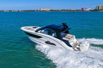 Sea Ray Sundancer 370 Outboard 3 2026 Sea Ray Sundancer 370 Outboard 4