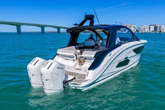 Sea Ray Sundancer 370 Outboard 18 2026 Sea Ray Sundancer 370 Outboard 19