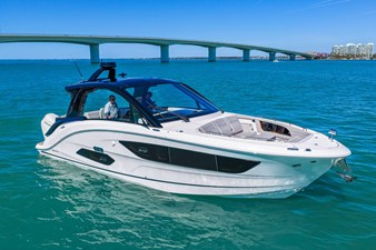 Sea Ray Sundancer 370 Outboard 31 2026 Sea Ray Sundancer 370 Outboard 32