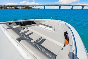 Sea Ray Sundancer 370 Outboard 52 2026 Sea Ray Sundancer 370 Outboard 53