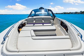 Sea Ray Sundancer 370 Outboard 53 2026 Sea Ray Sundancer 370 Outboard 54