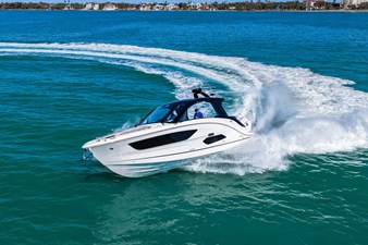 Sea Ray Sundancer 370 Outboard 63 2026 Sea Ray Sundancer 370 Outboard 64