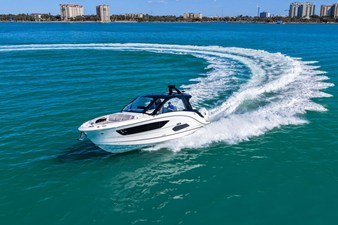 Sea Ray Sundancer 370 Outboard 64 2026 Sea Ray Sundancer 370 Outboard 65