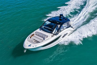Sea Ray Sundancer 370 Outboard 65 2026 Sea Ray Sundancer 370 Outboard 66