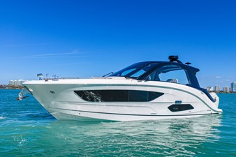 Sea Ray Sundancer 370 Outboard 68 2026 Sea Ray Sundancer 370 Outboard 69