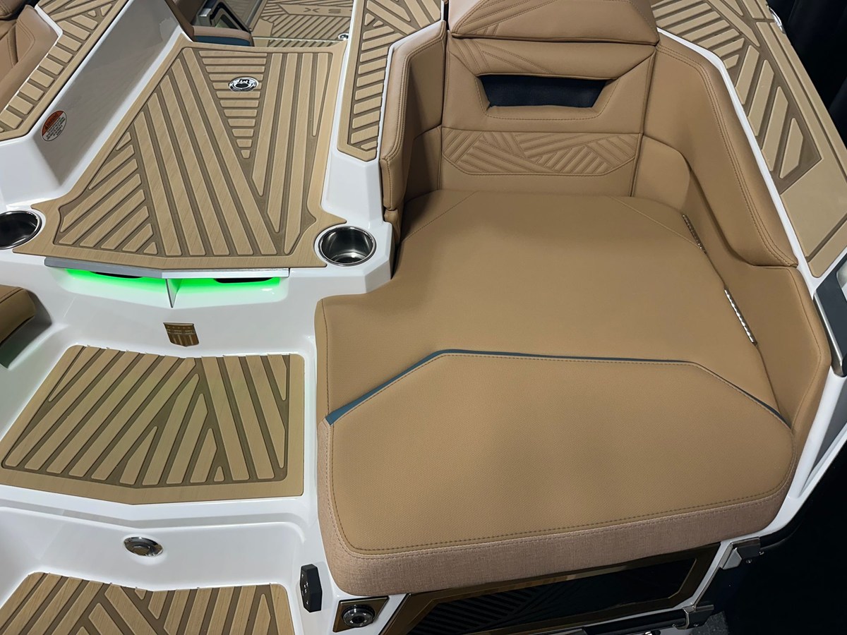 2026 Mastercraft XSTAR23 28