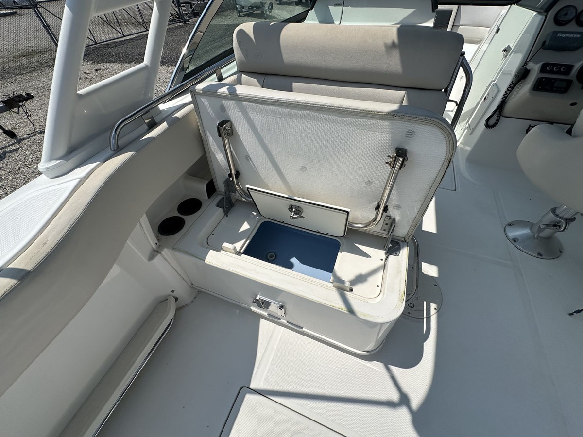 2013 Boston Whaler 230 VANTAGE 14