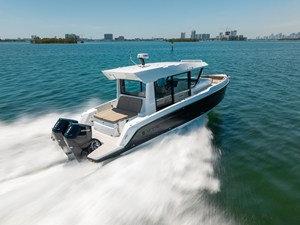 Cruisers Yachts 38 VTR EC 1 2026 Cruisers Yachts 38 VTR EC 2